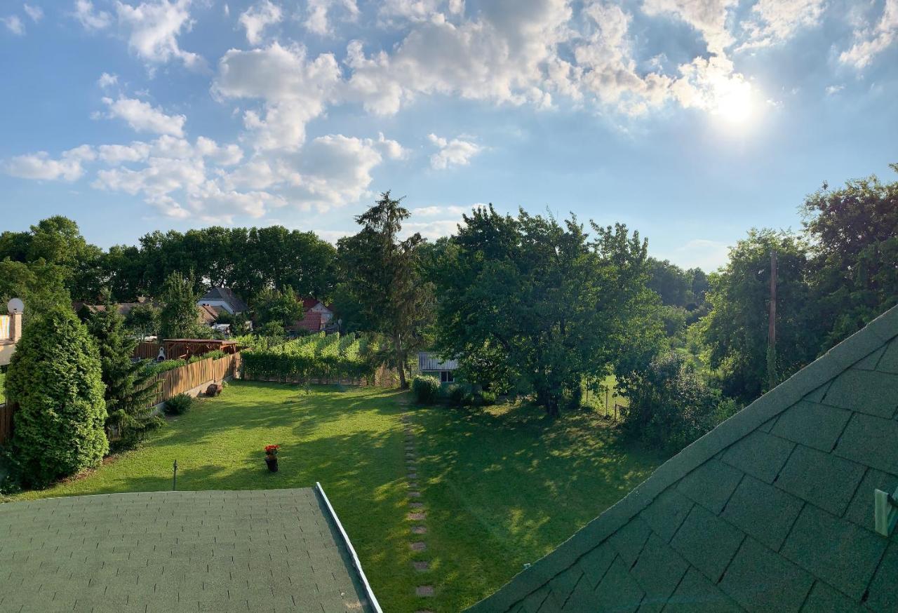 Vila House4U Balatonszárszó Exteriér fotografie